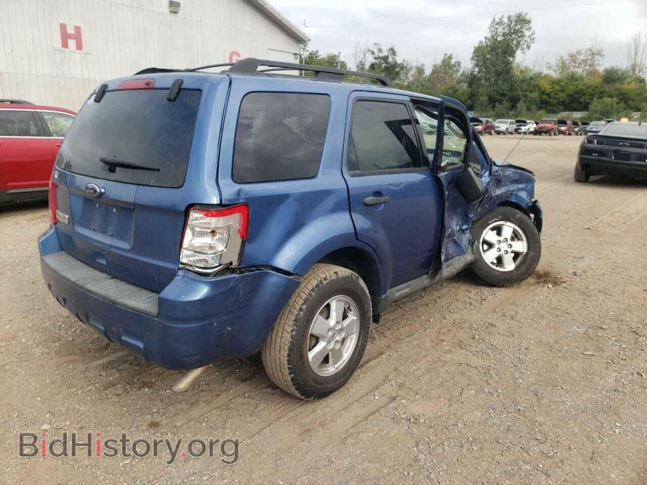 2010 FORD ESCAPE - VIN: 1FMCU0D70AKB79005 - Фото 3