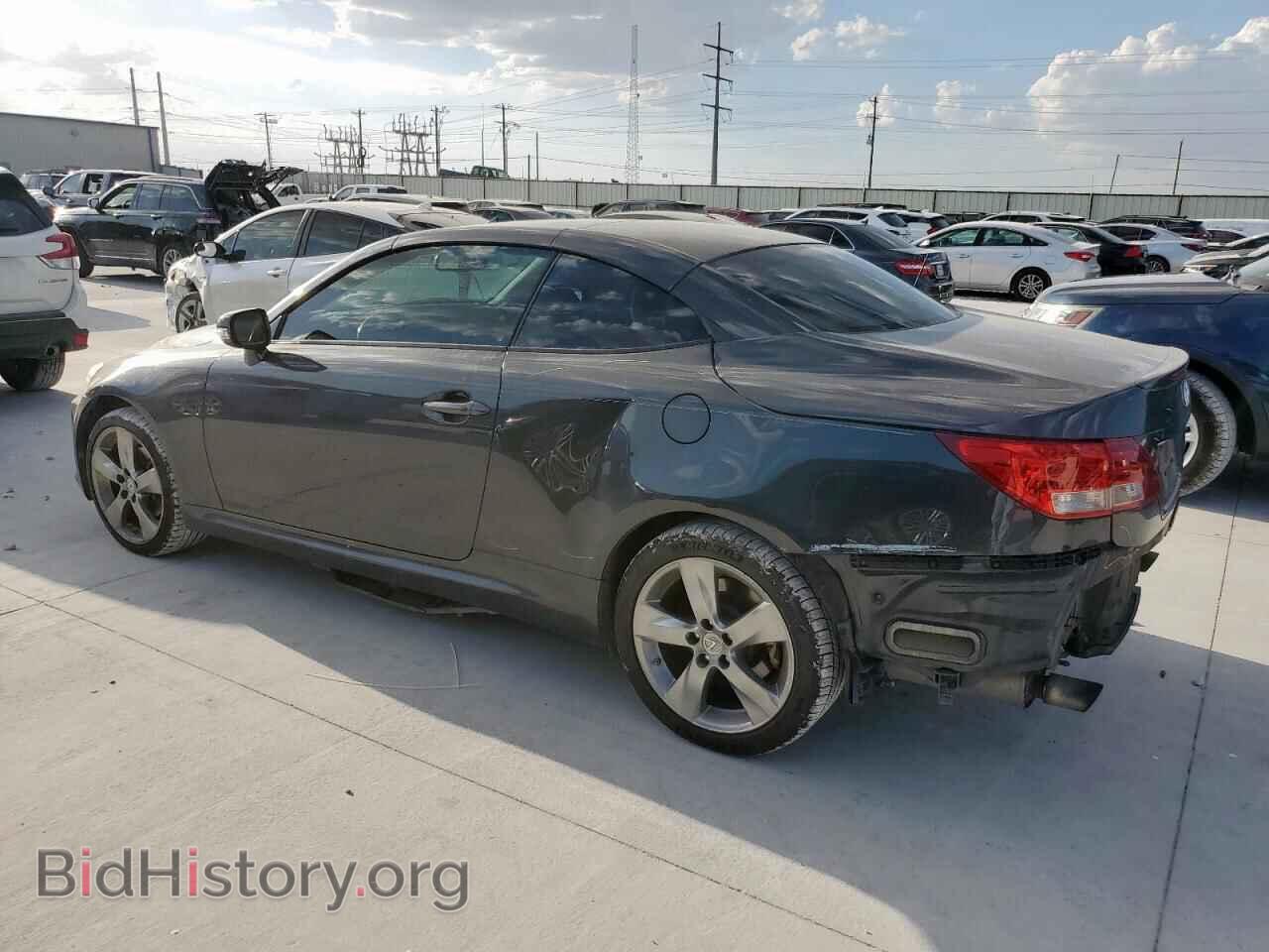 2011 LEXUS IS - VIN: JTHFF2C22B2514682 - Photo 2