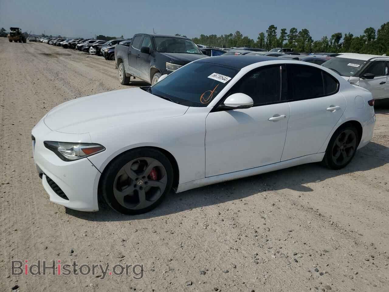 Фотография ZARFAEBN0H7556444 - ALFA ROMEO GIULIA 2017