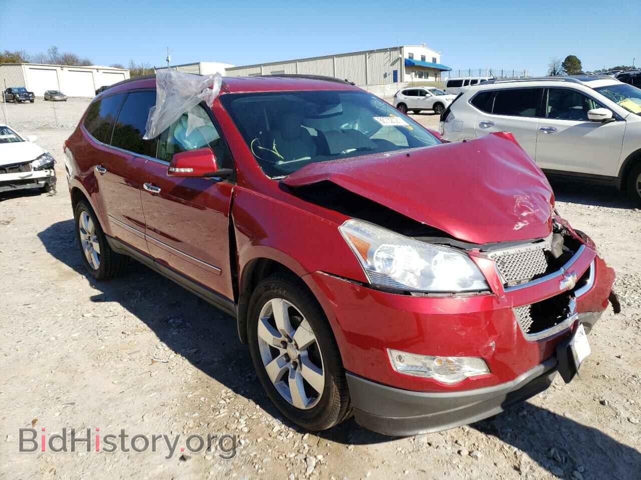 Photo 1GNKRLED7CJ246710 - CHEVROLET TRAVERSE 2012
