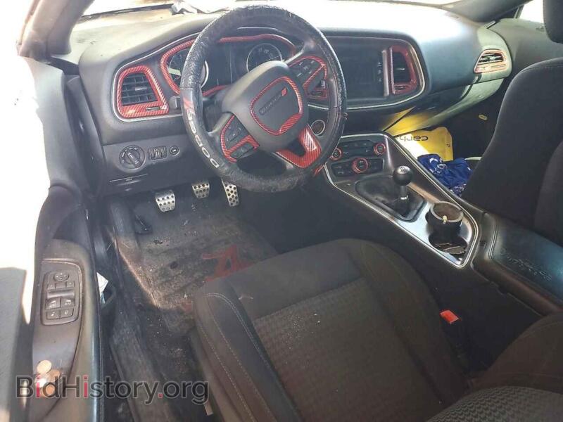 2016 Dodge CHALLENGER (VIN 2C3CDZBT2GH240769) — photo 8 of 13