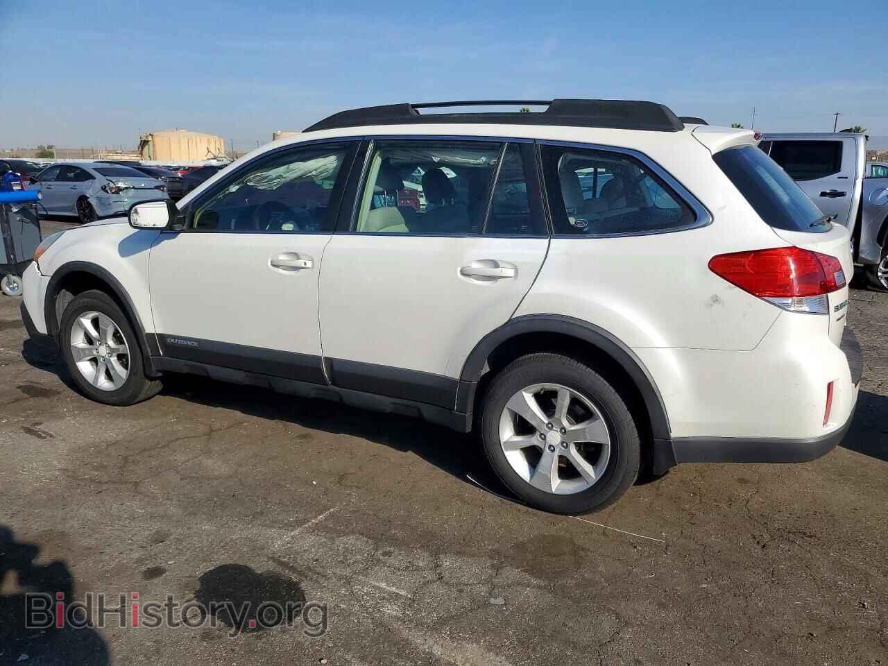 2014 SUBARU OUTBACK - VIN: 4S4BRBAC5E3296105 - Photo 2