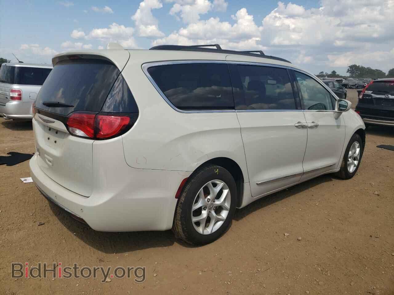 2017 CHRYSLER PACIFICA - VIN: 2C4RC1BG2HR730461 - Photo 3