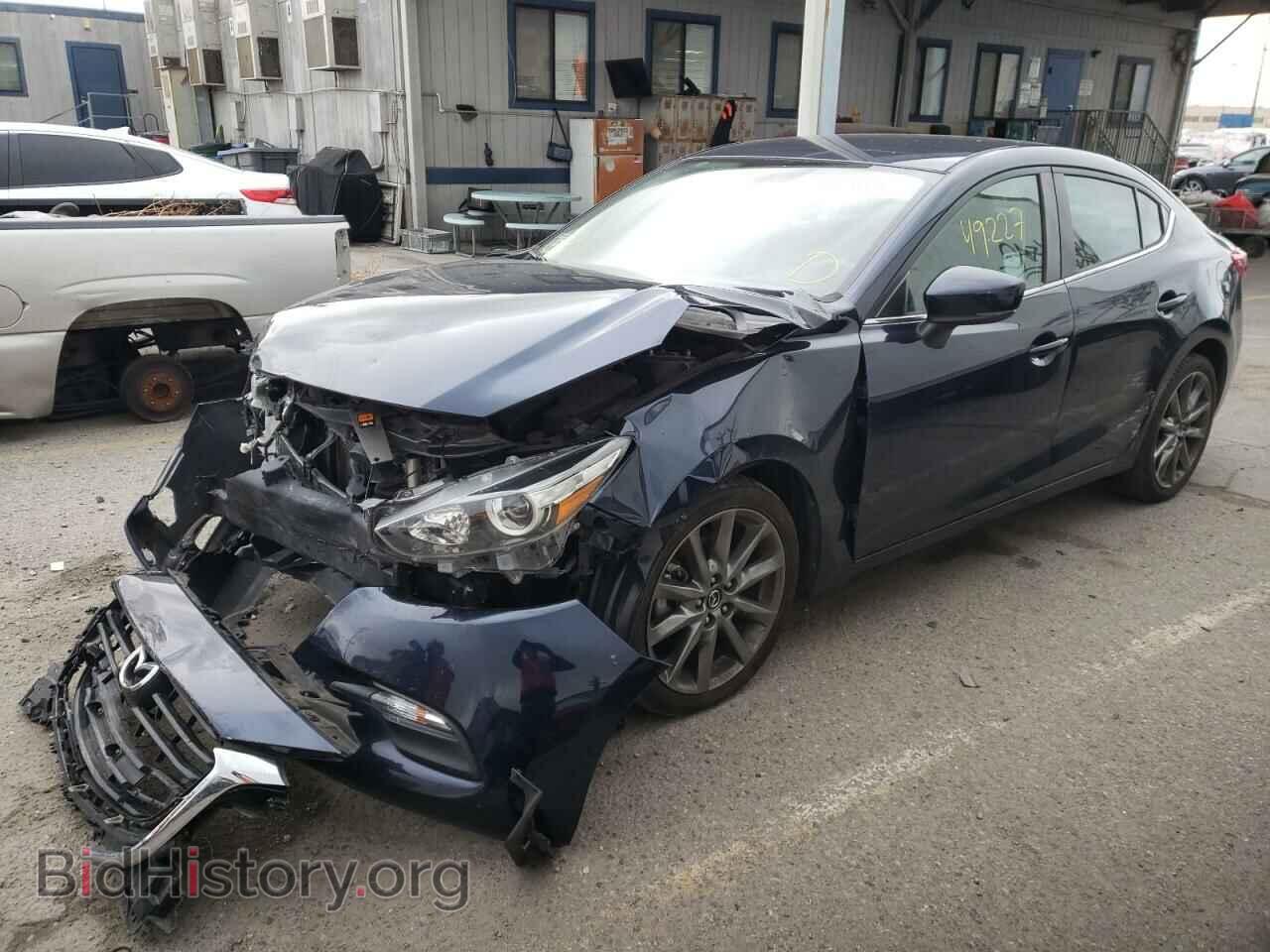 2018 MAZDA 3 - VIN: 3MZBN1V38JM270107 - Фото 2
