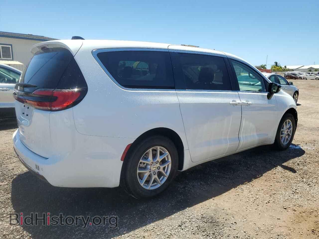 2024 CHRYSLER PACIFICA - VIN: 2C4RC1BG2RR144456 - Фото 3