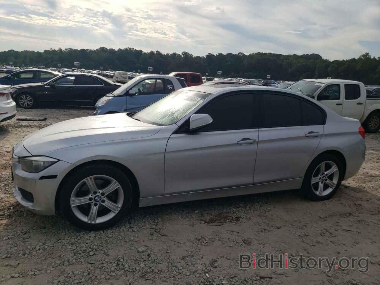 Photo WBA3B3G58DNP38631 - BMW 3 SERIES 2013