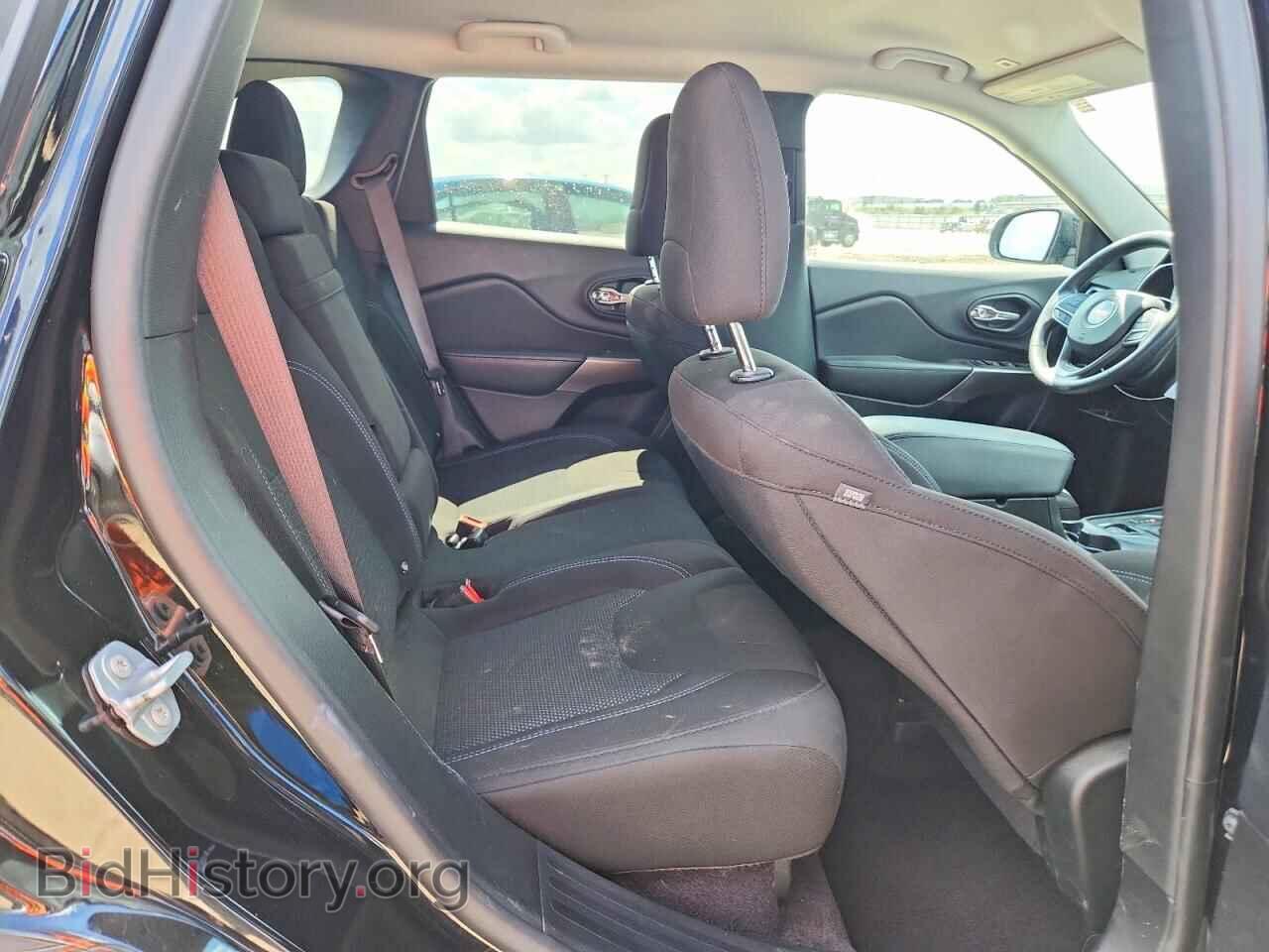 2019 JEEP CHEROKEE - VIN: 1C4PJLCB6KD178257 - Фото 10