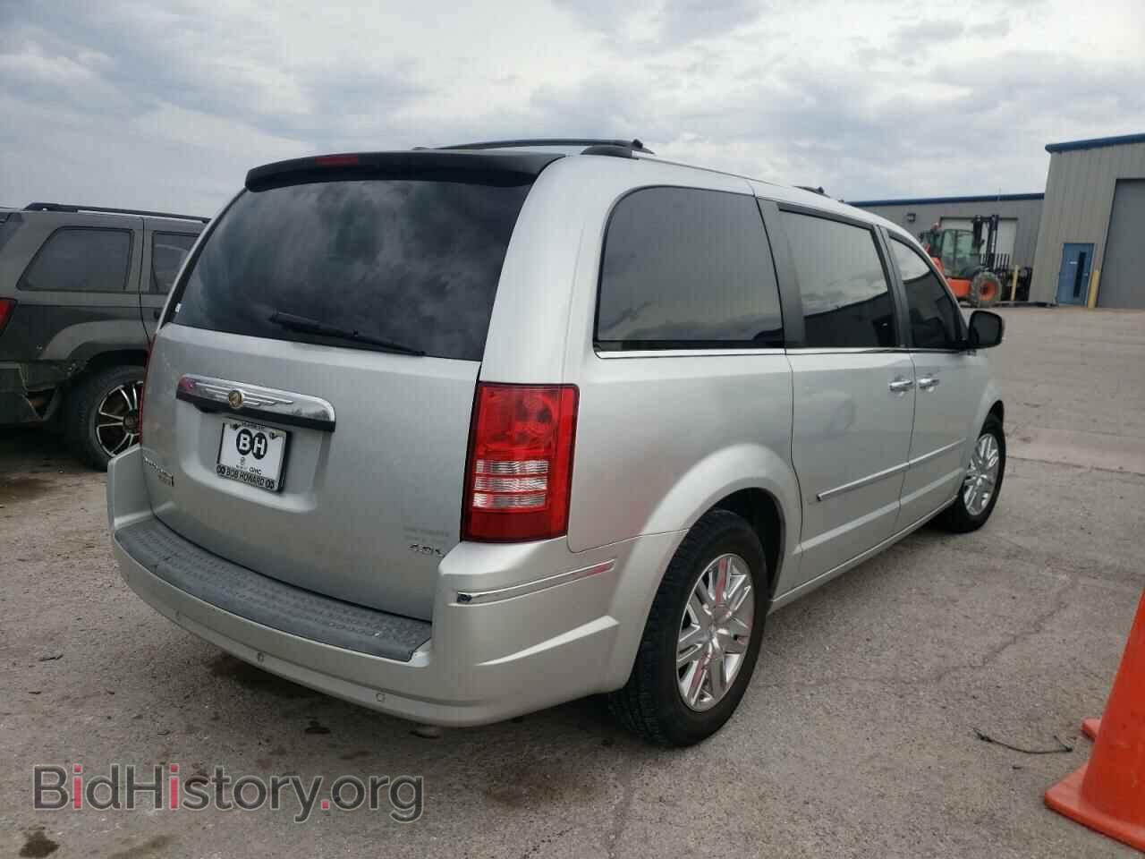 2008 CHRYSLER MINIVAN - VIN: 2A8HR64X58R631677 - Фото 4