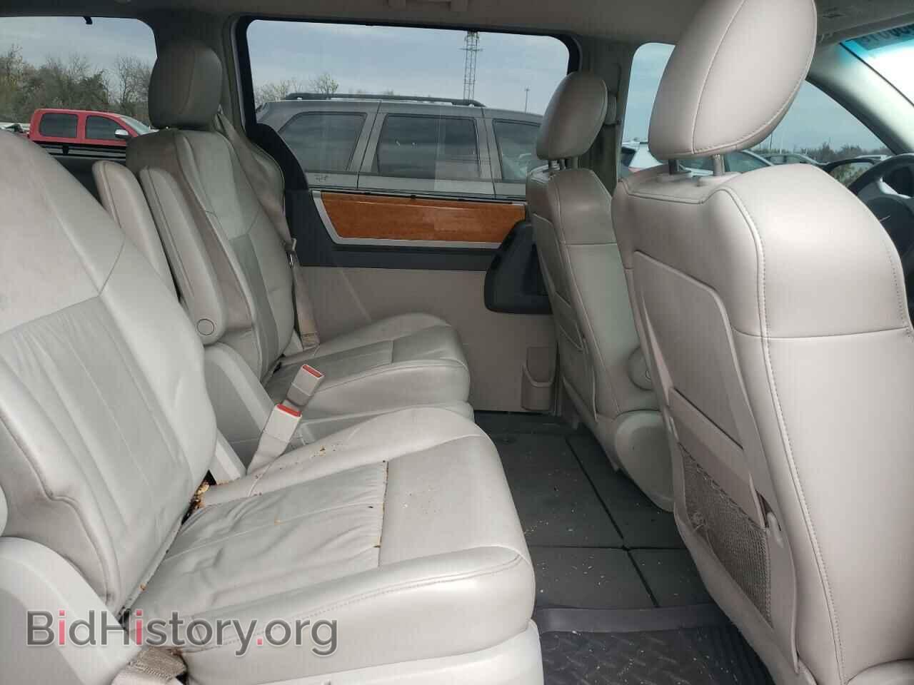 2008 CHRYSLER MINIVAN - VIN: 2A8HR64X58R631677 - Фото 6