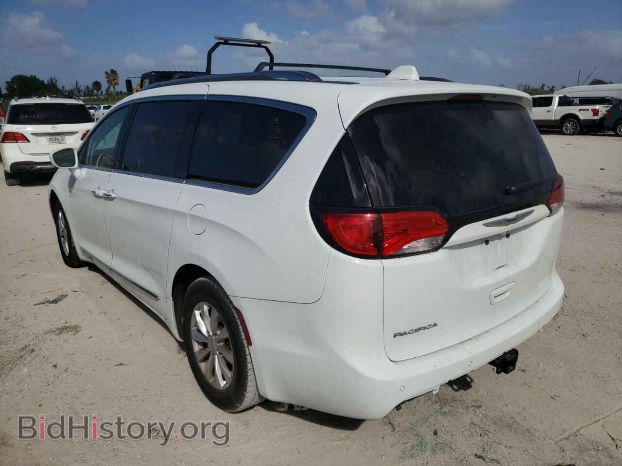 2018 CHRYSLER PACIFICA - VIN: 2C4RC1BG2JR124065 - Photo 3