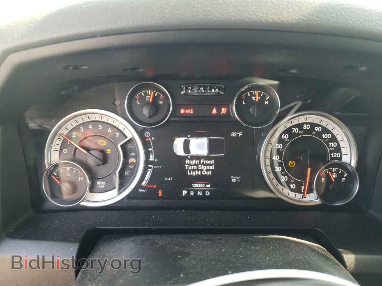 2018 RAM 1500 - VIN: 1C6RR7LG2JS221059 - Фото 9