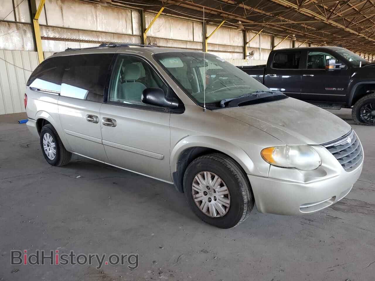 2005 CHRYSLER MINIVAN - VIN: 2C4GP44RX5R213139 - Фото 4