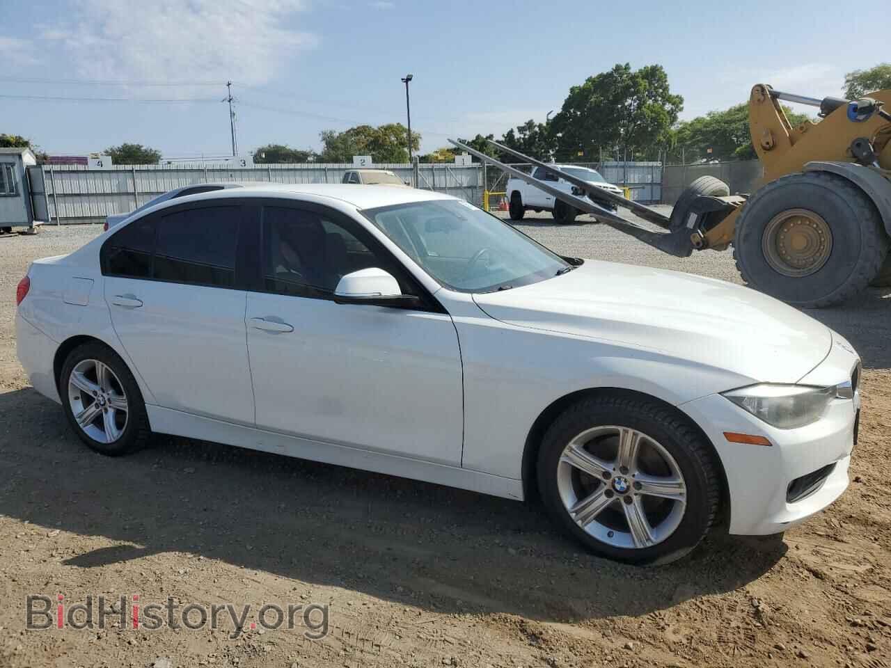 2013 BMW 3 SERIES - VIN: WBA3A5C52DF603661 - Фото 4