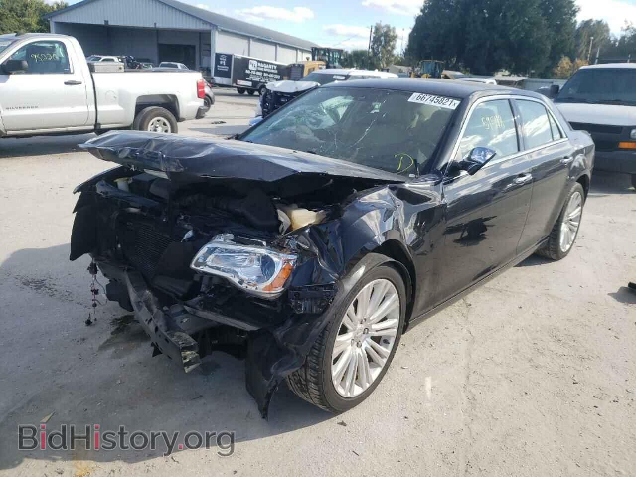 2012 CHRYSLER 300 - VIN: 2C3CCACG0CH208175 - Фото 2