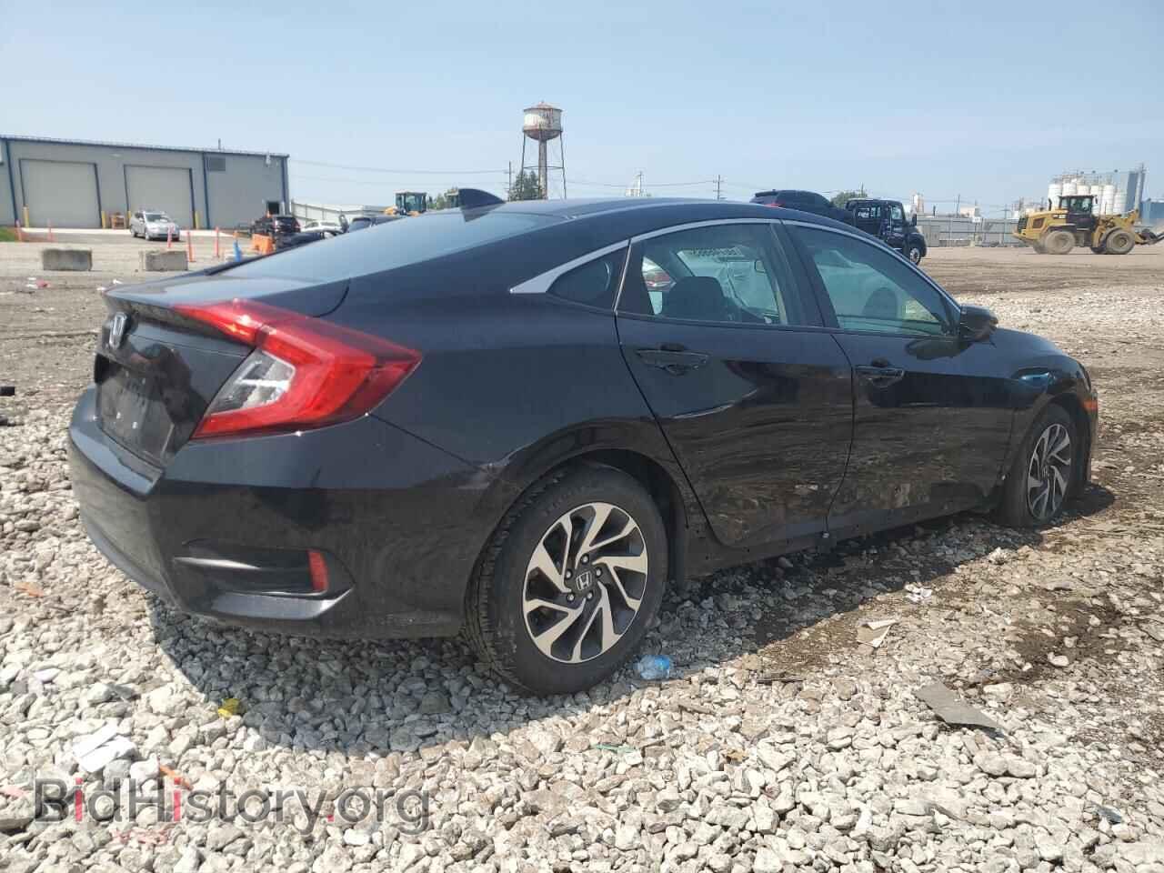2017 HONDA CIVIC - VIN: 19XFC2F88HE064283 - Фото 3