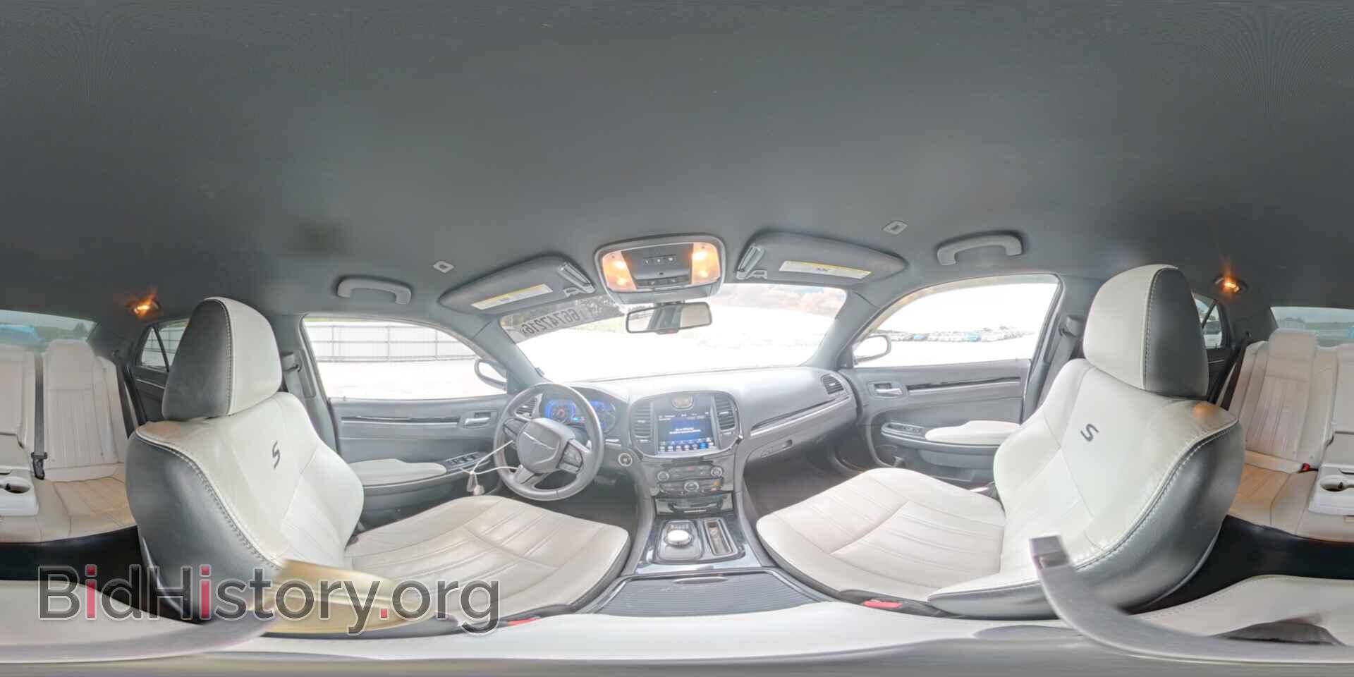 2018 CHRYSLER 300 - VIN: 2C3CCABG4JH332299 - Photo 14