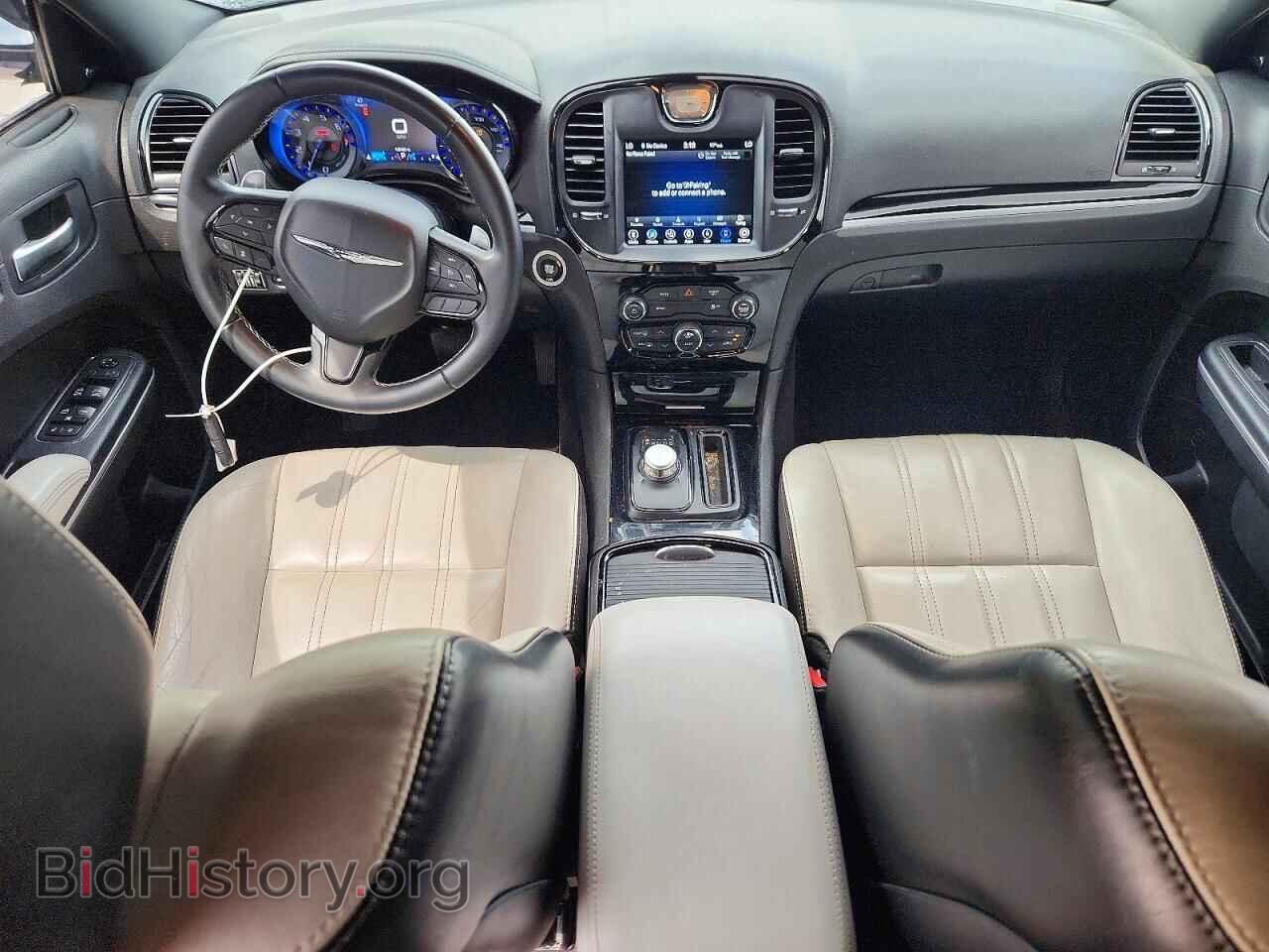 2018 CHRYSLER 300 - VIN: 2C3CCABG4JH332299 - Photo 8
