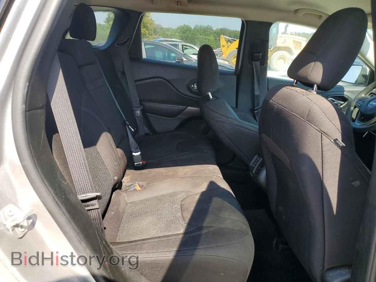 2019 JEEP CHEROKEE - VIN: 1C4PJLCB0KD144587 - Фото 11