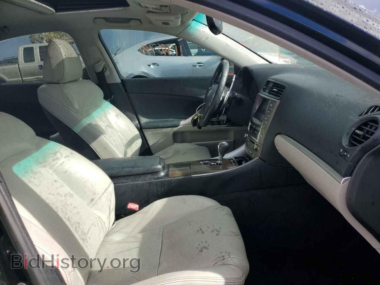 2011 LEXUS IS - VIN: JTHCF5C29B5050129 - Фото 5