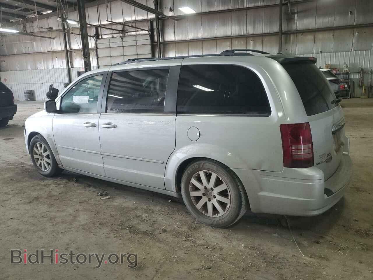 2008 CHRYSLER MINIVAN - VIN: 2A8HR54P68R832241 - Фото 2