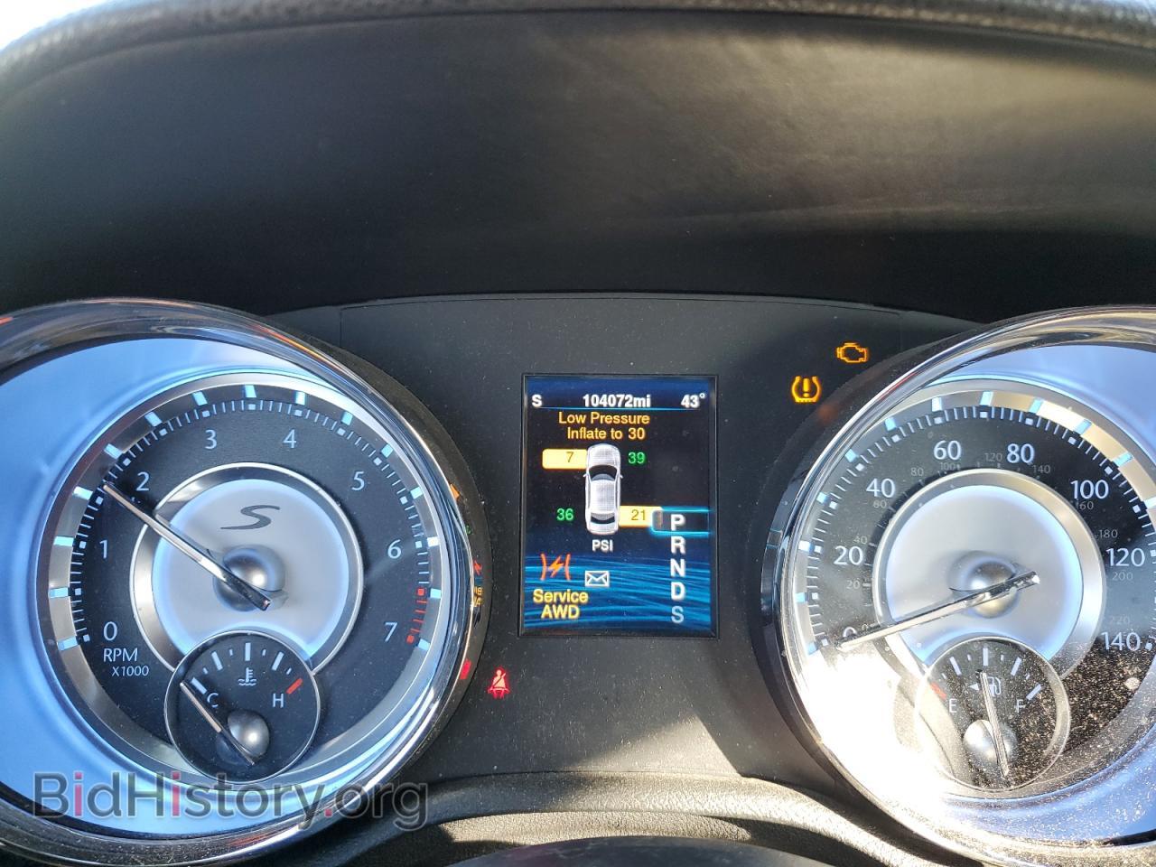 2014 CHRYSLER 300 - VIN: 2C3CCAGG8EH381634 - Фото 9