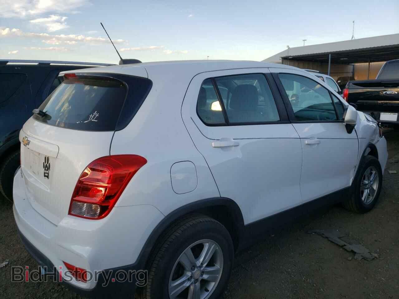 2017 CHEVROLET TRAX - VIN: 3GNCJNSB6HL176336 - Фото 3