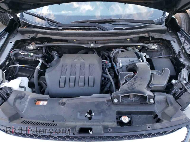 2018 Mitsubishi ECLIPSE (VIN JA4AS3AA5JZ066008) — photo 7 of 10