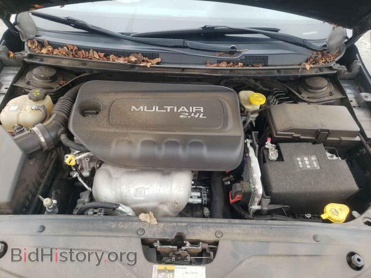 2016 CHRYSLER 200 - VIN: 1C3CCCAB5GN179692 - Фото 11