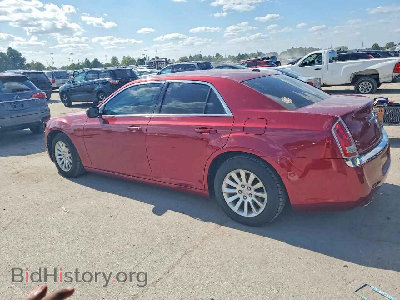 2013 CHRYSLER 300 - VIN: 2C3CCAAG2DH658933 - Фото 2