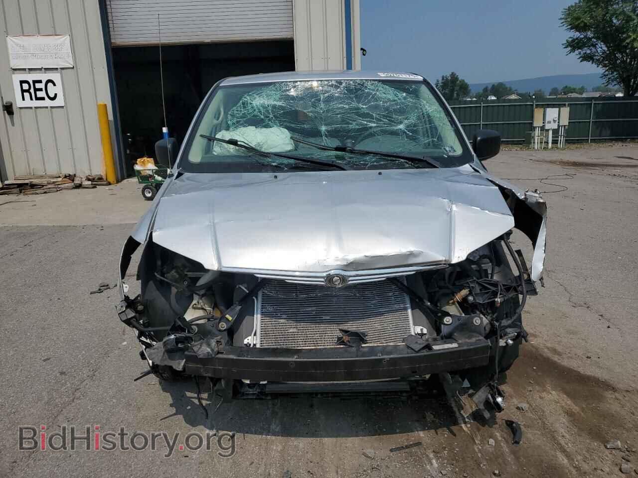2008 CHRYSLER MINIVAN - VIN: 2A8HR44H48R800178 - Фото 5