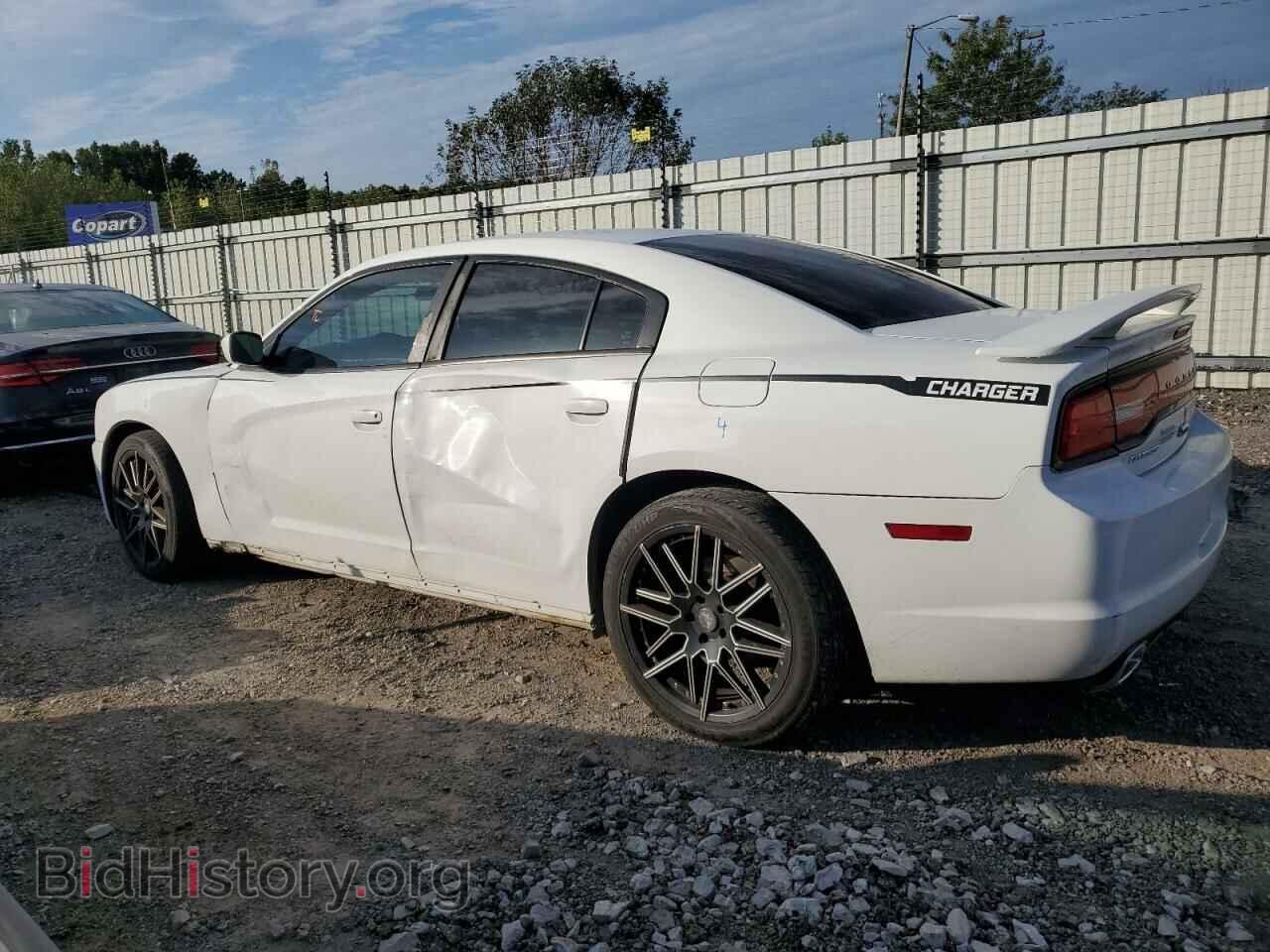 2011 DODGE CHARGER - VIN: 2B3CL3CG3BH581945 - Фото 2