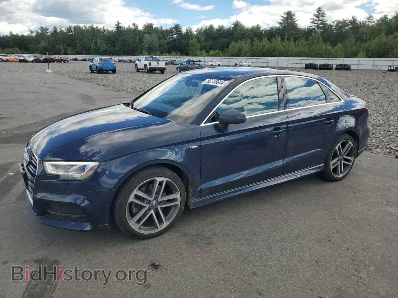 Фотография WAUJ8GFF9H1065921 - AUDI A3 2017