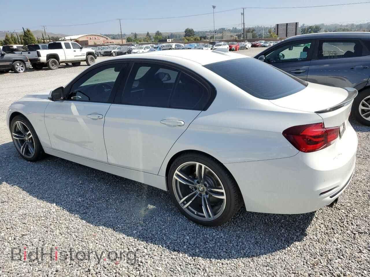 2018 BMW 3 SERIES - VIN: WBA8B9C51JEE82572 - Фото 2
