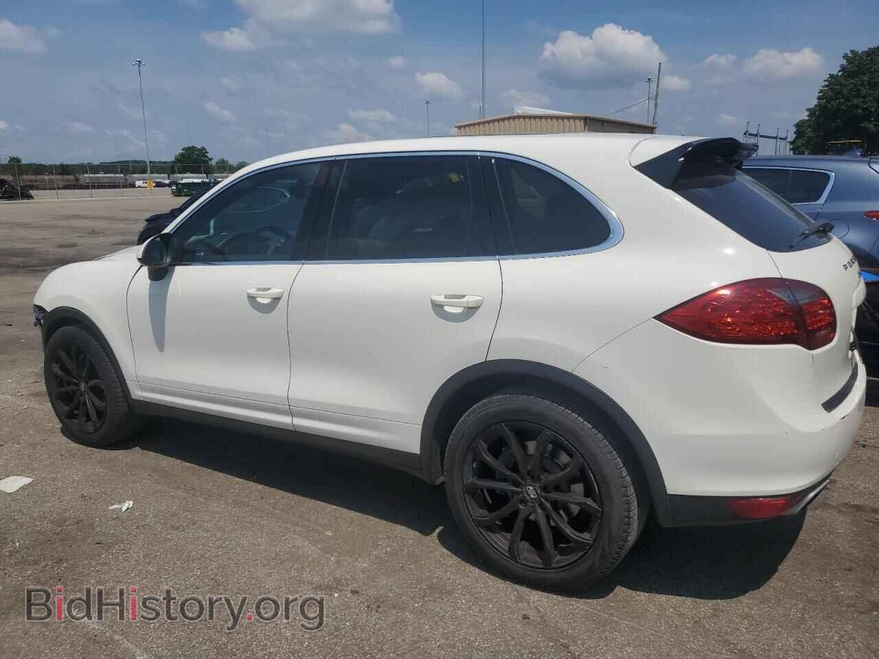 2011 PORSCHE CAYENNE - VIN: WP1AA2A28BLA03063 - Фото 2