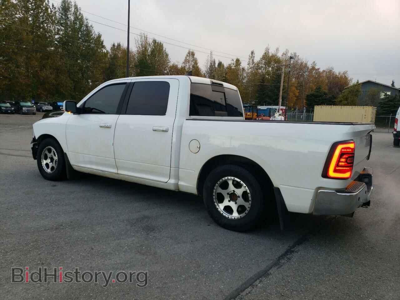 2014 RAM 1500 - VIN: 1C6RR7MT2ES394596 - Фото 2