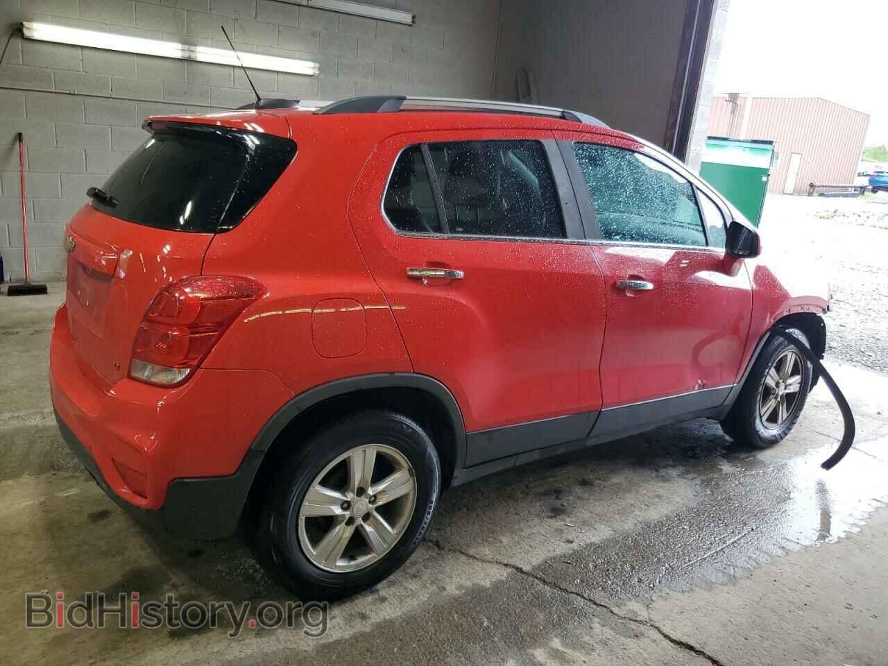 2018 CHEVROLET TRAX - VIN: 3GNCJLSB2JL304792 - Фото 3