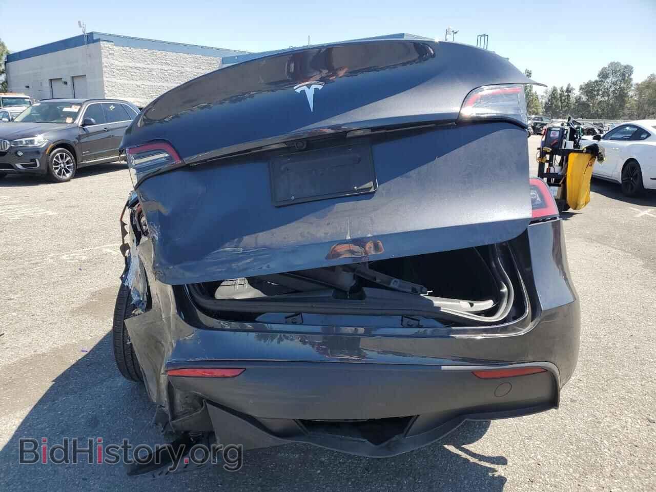 2025 TESLA MODEL Y - VIN: 7SAYGDED8SF227106 - Photo 6