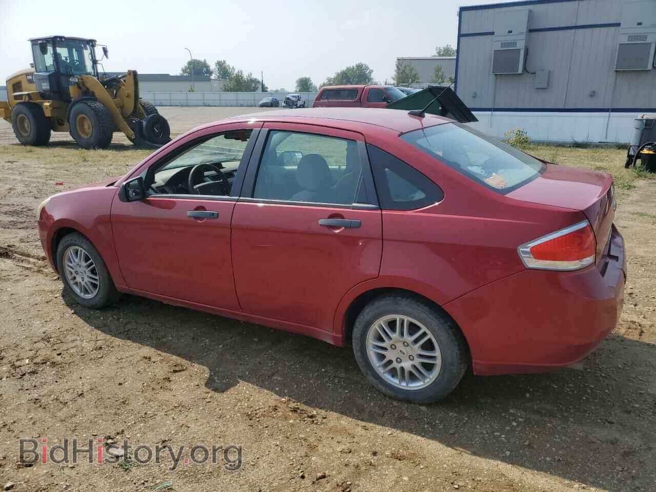 2011 FORD FOCUS - VIN: 1FAHP3FN7BW107197 - Фото 2