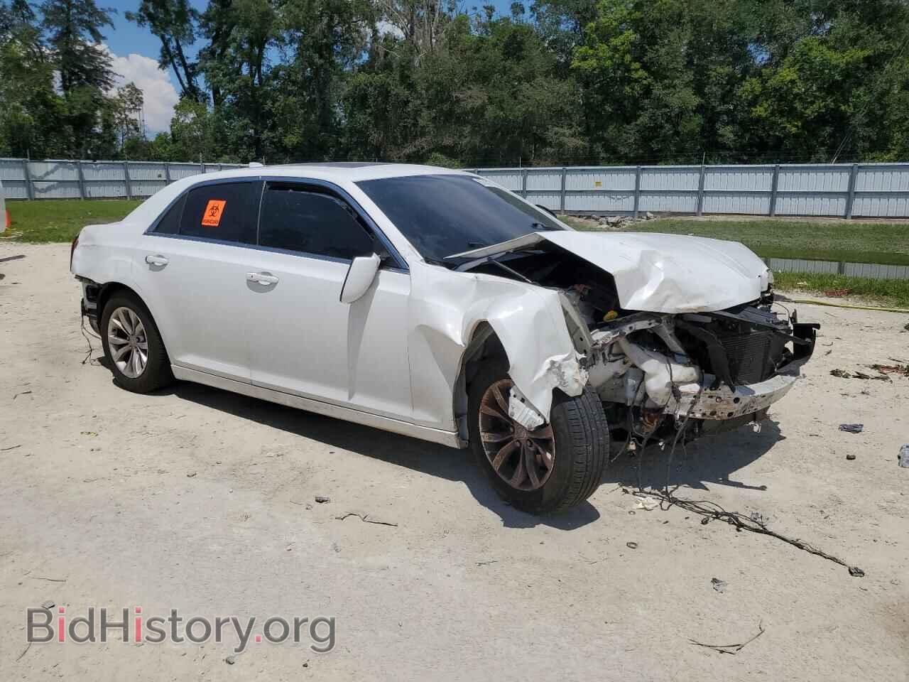2016 CHRYSLER 300 - VIN: 2C3CCAAG9GH261272 - Фото 4