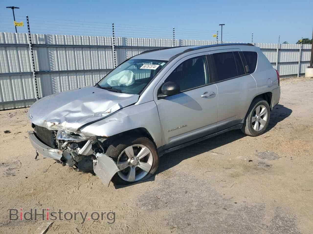 Photo 1J4NT1FA6BD236676 - JEEP COMPASS 2011