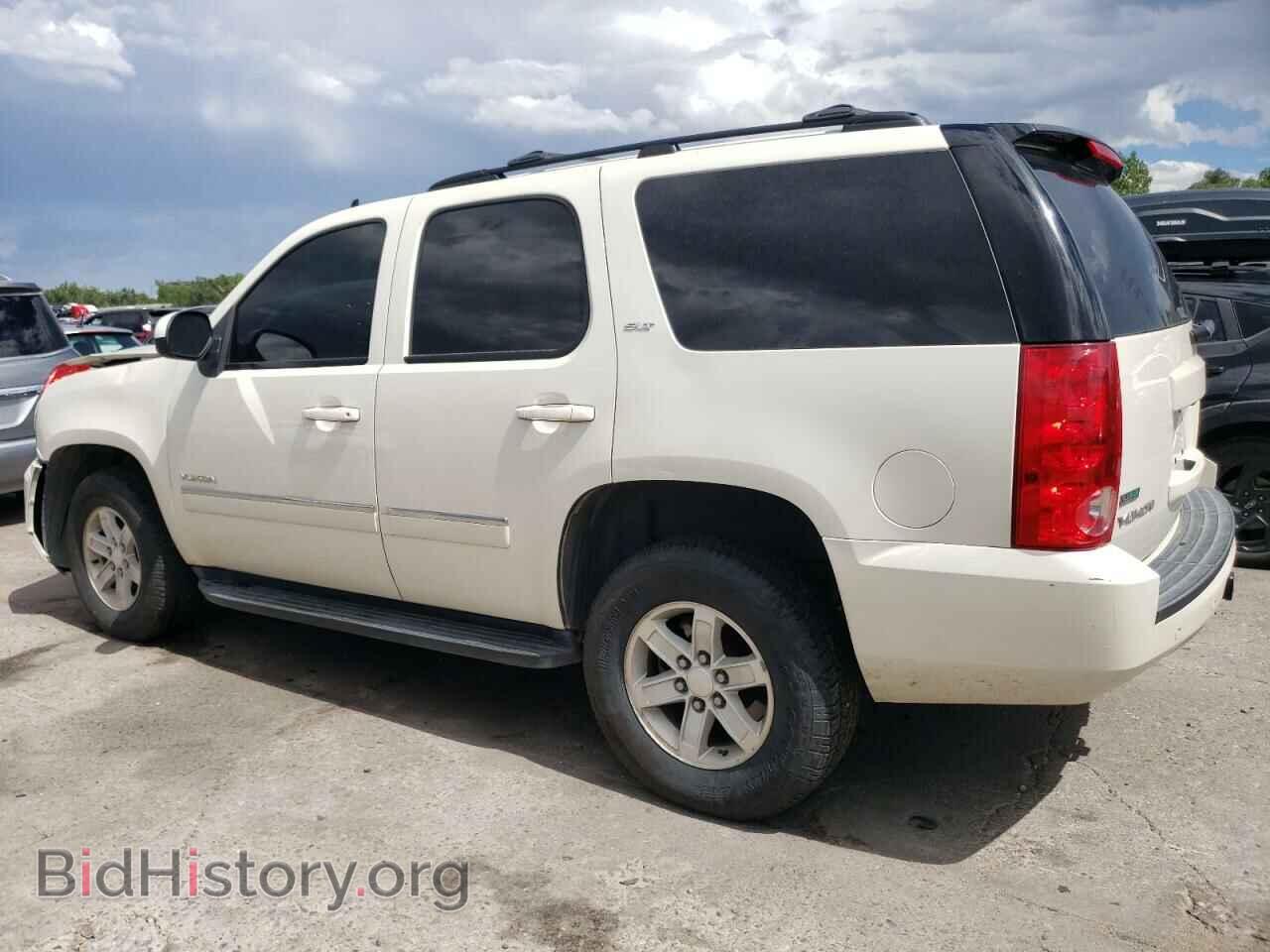 2012 GMC YUKON - VIN: 1GKS2CE03CR127665 - Photo 2