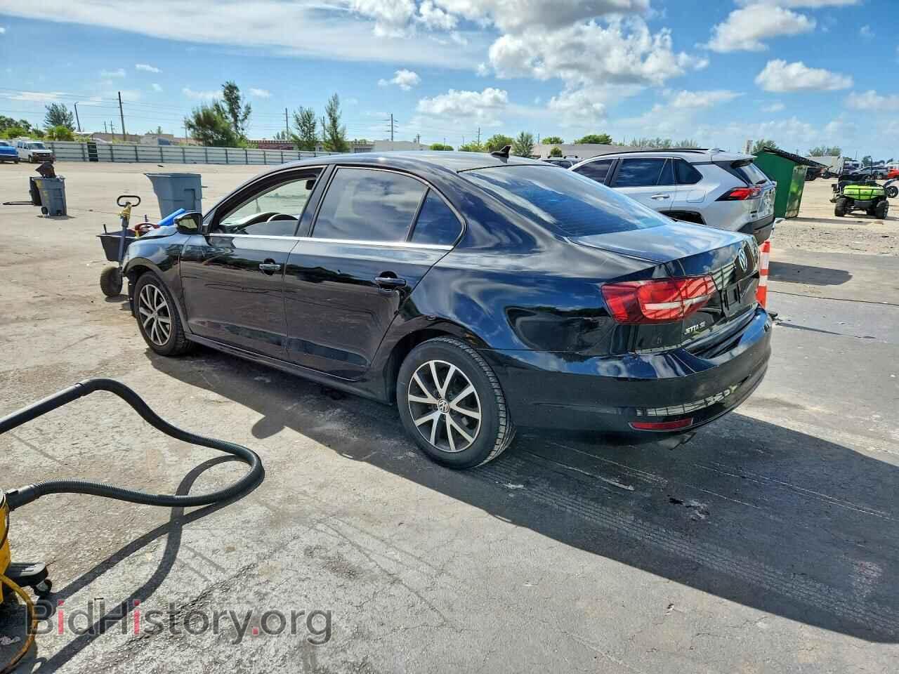 2017 VOLKSWAGEN JETTA - VIN: 3VWB67AJ1HM252014 - Photo 2
