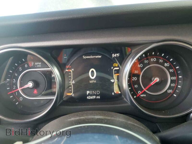 2020 Jeep GLADIATOR (VIN 1C6JJTEG5LL210564) — photo 9 of 12
