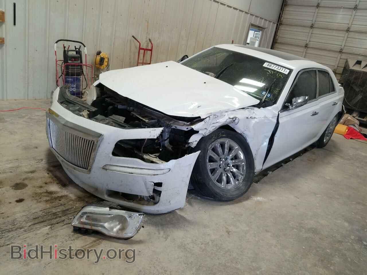 2011 CHRYSLER 300 - VIN: 2C3CA6CT3BH554817 - Photo 2
