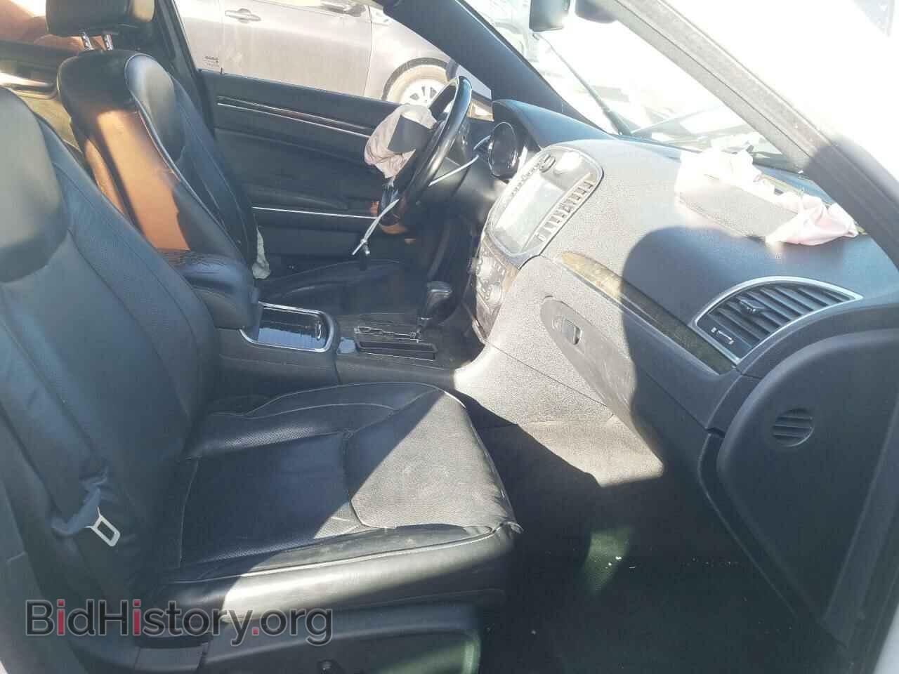 2011 CHRYSLER 300 - VIN: 2C3CA6CT3BH554817 - Photo 5