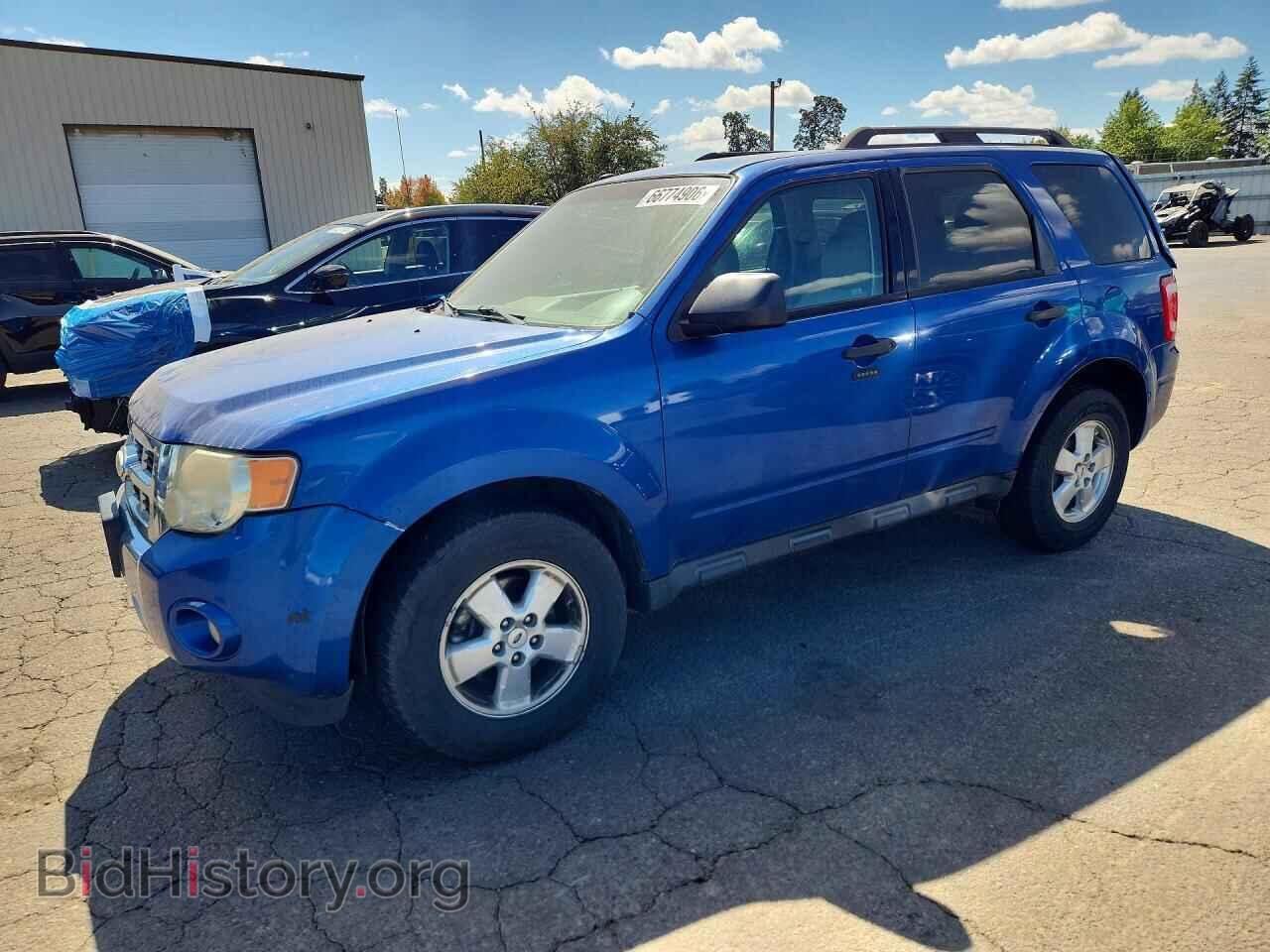 Photo 1FMCU0D75BKB20694 - FORD ESCAPE 2011