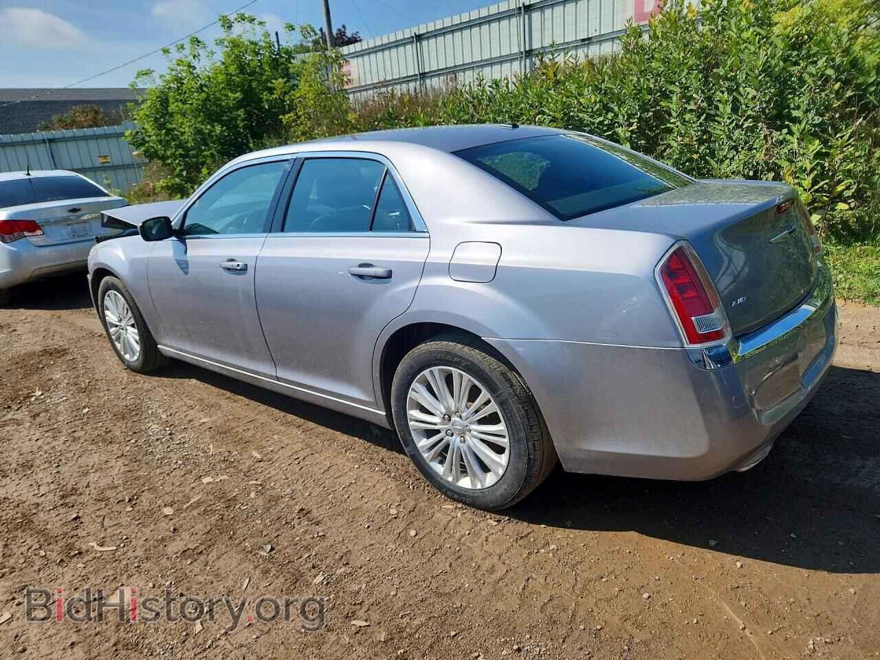 2013 CHRYSLER 300 - VIN: 2C3CCARG1DH604334 - Фото 2