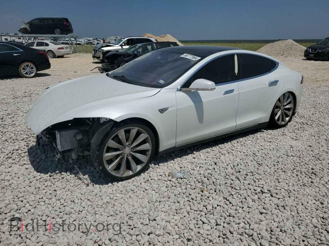Фотография 5YJSA1H2XFF084856 - TESLA MODEL S 2015
