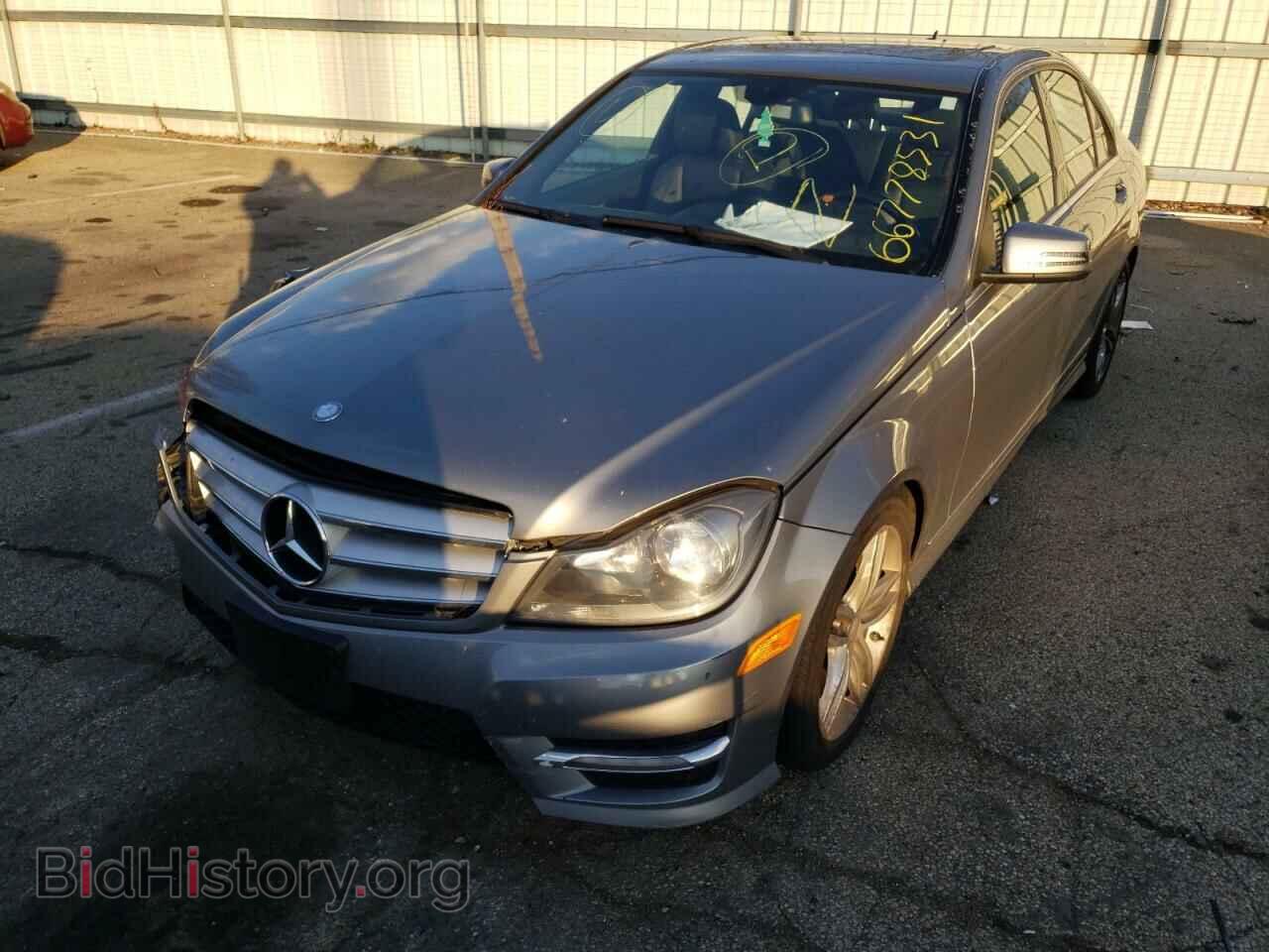 2012 MERCEDES-BENZ C-CLASS - VIN: WDDGF8BB5CR202607 - Фото 2