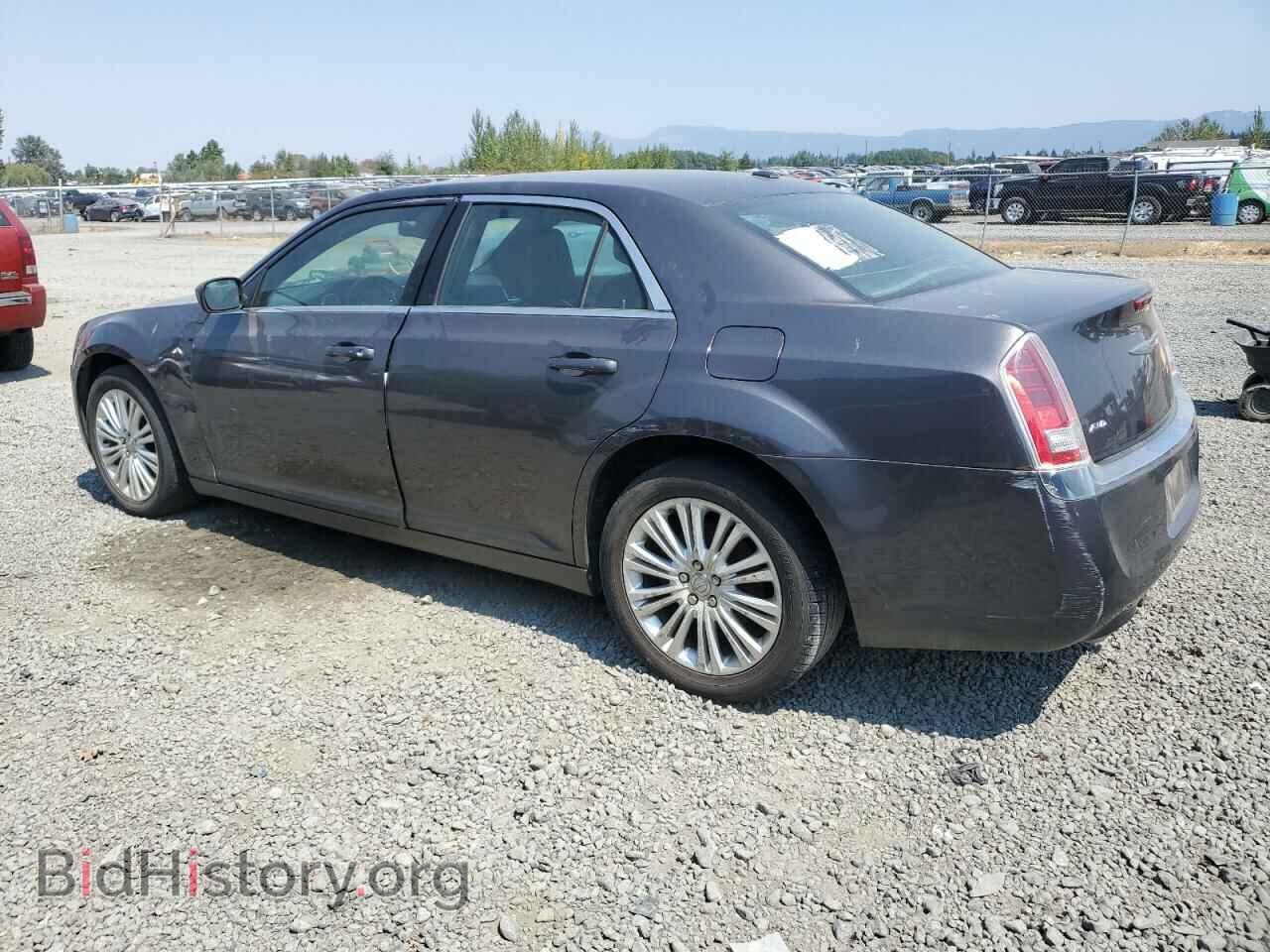 2013 CHRYSLER 300 - VIN: 2C3CCARG7DH587975 - Фото 2